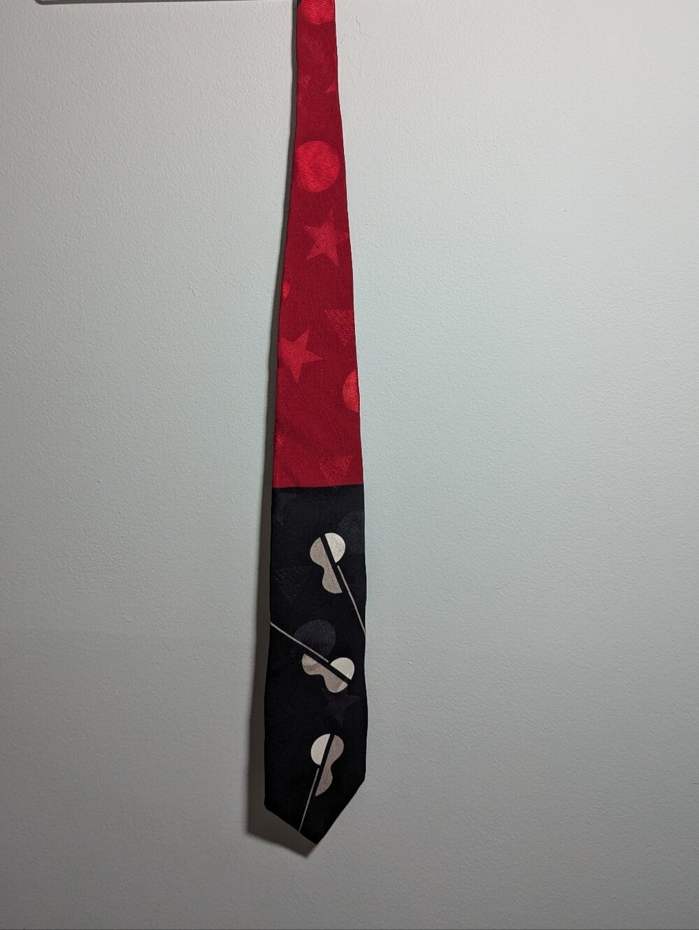 Vintage 90s/Y2K Abstract Guitar Print Stara 100% Silk Tie Black Red Grey